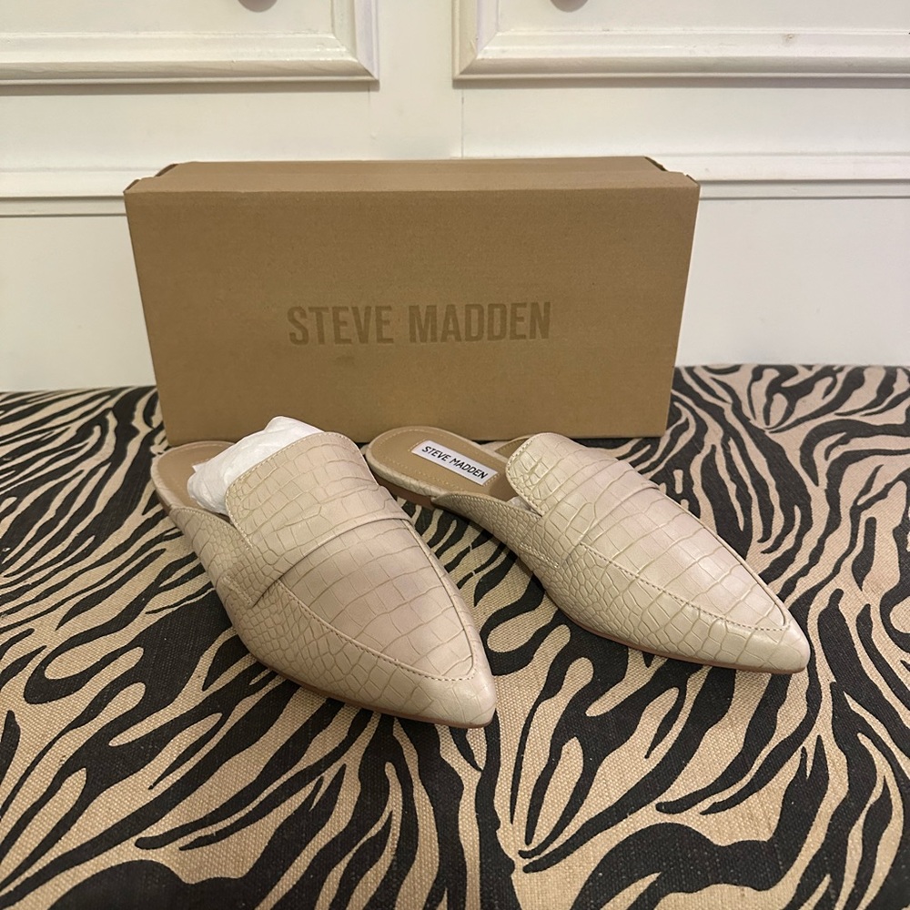Steve Madden mules Sz 8.5 (Sold) do not purchase cannot delete. Thanks
